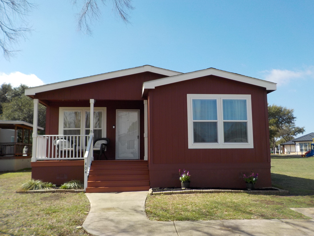3 Bed 2 Bath 1999 Fleetwood - double wide - in San Antonio, TX - photo 12 of 12