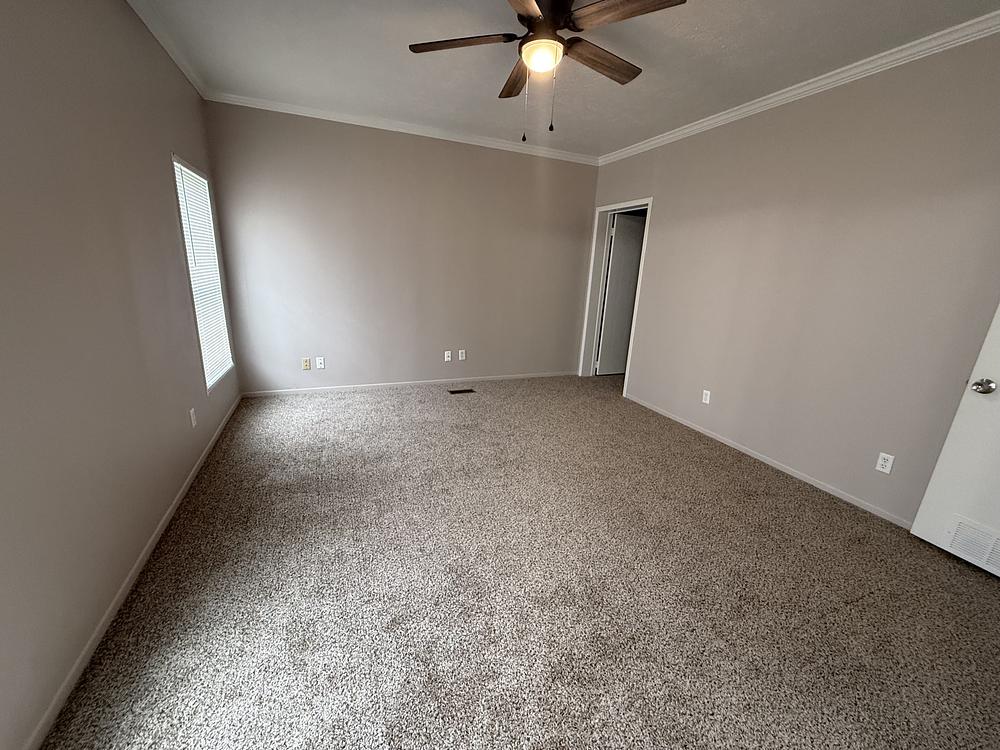 3 Bed 2 Bath 2008 Clayton - double wide - in San Antonio, TX - photo 4 of 12