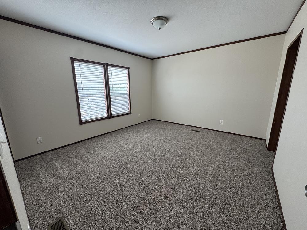 3 Bed 2 Bath 2014 Clayton - double wide - in Austin, TX - photo 8 of 12