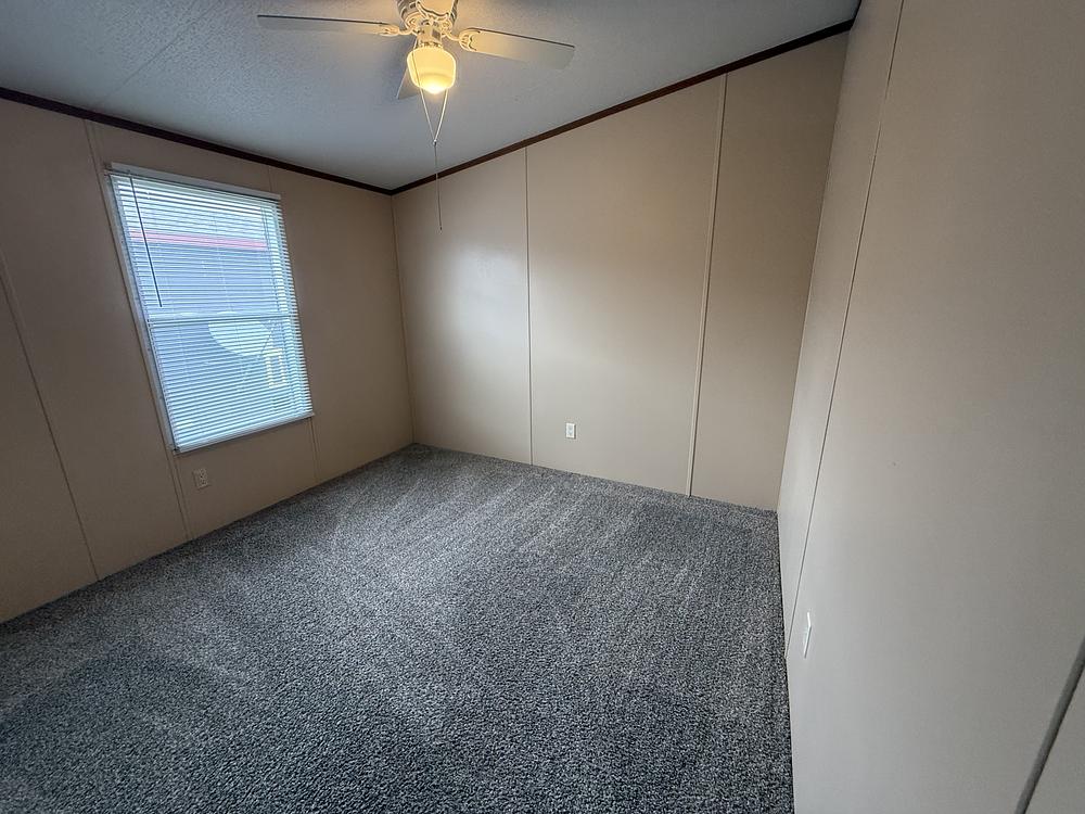 3 Bed 2 Bath 2000 Fleetwood - double wide - in San Antonio, TX - photo 5 of 12