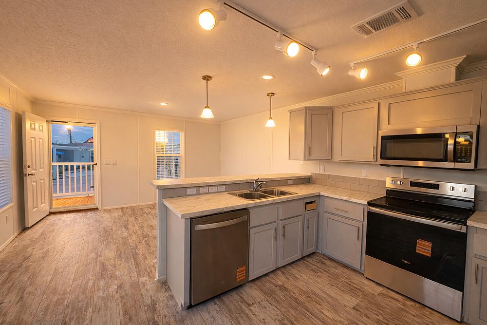 2 Bed 2 Bath 2026 Jacobsen - single wide - in North Fort Myers, FL - photo 3 of 12