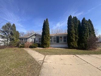3 Bed 2 Bath 1996 Four Seasons - double wide - in Jackson, MI - photo 5 of 12