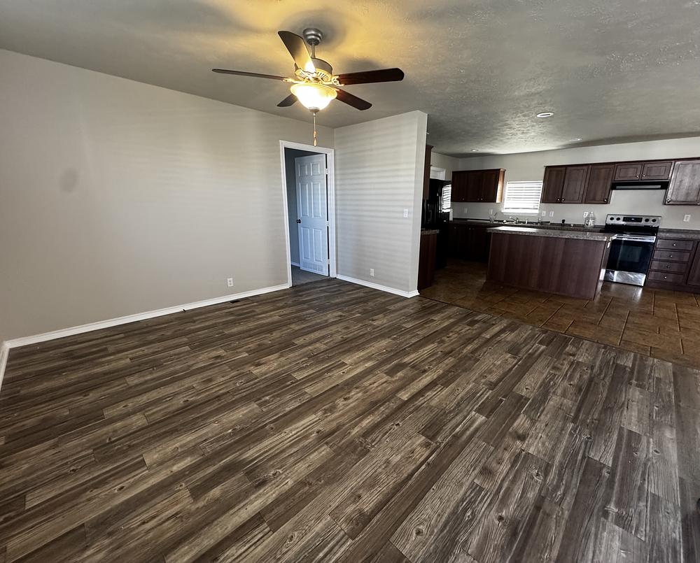 4 Bed 2 Bath 2011 Cmh — 1 / 10