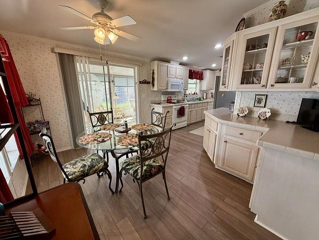 2 Bed 2 Bath 2005 Homes Of Merit - double wide - in Davenport, FL - photo 6 of 12