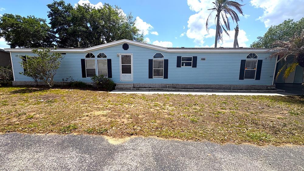 3 Bed 2 Bath 1997 Skyline — 1 / 12