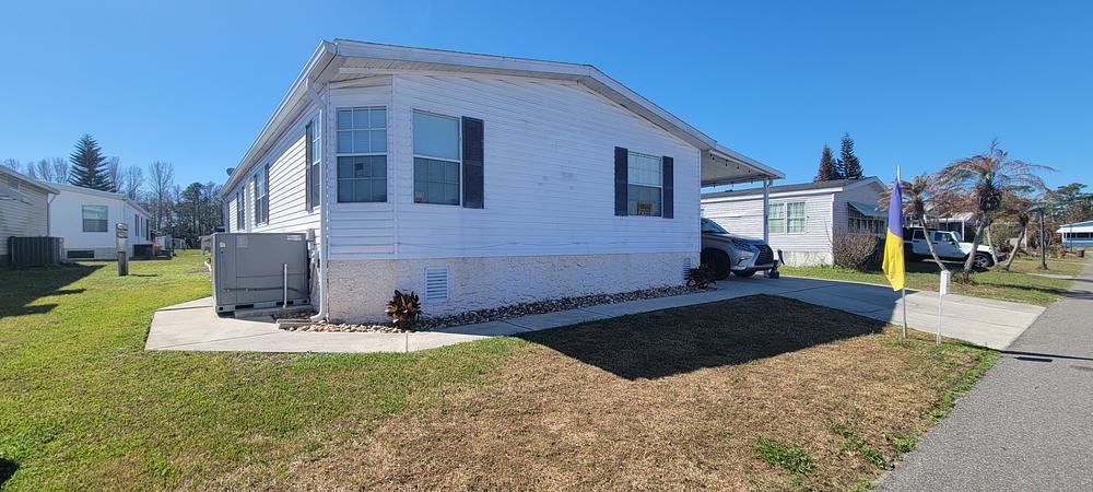 3 Bed 2 Bath 1994 Mobile Home — 1 / 12
