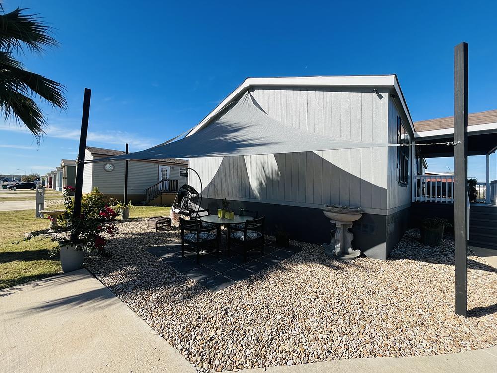 3 Bed 2 Bath 2014 Cavco - double wide - in Austin, TX - photo 7 of 12