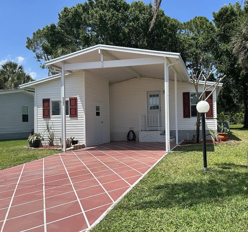 2 Bed 1.5 Bath 1994 Nobility — 1 / 12