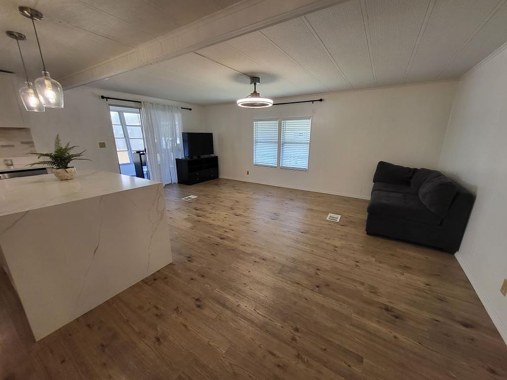 2 Bed 2 Bath 1980 Gulf - single wide - in Orlando, FL - photo 8 of 12