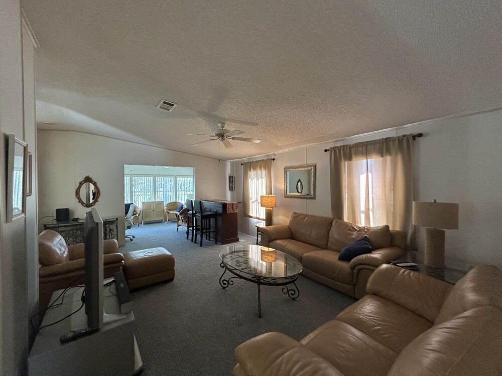 2 Bed 2 Bath 1994 Homr - double wide - in Merritt Island, FL - photo 5 of 12