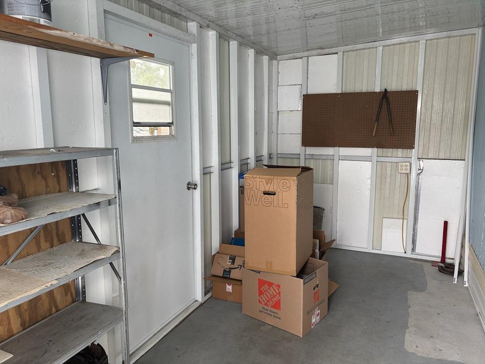 1 Bed 1 Bath 1991 Mobile Home - single wide - in Dade City, FL - photo 3 of 10
