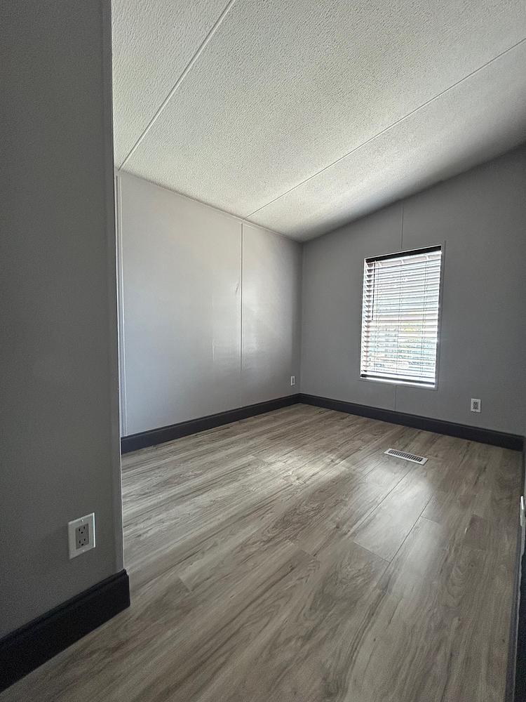 3 Bed 2 Bath 2000 Skyo - single wide - in Davenport, FL - photo 7 of 12