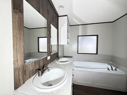 TX, PASADENA - 2023 ANNIVERSARY single section for sale. - double wide - in Pasadena, TX - photo 6 of 9
