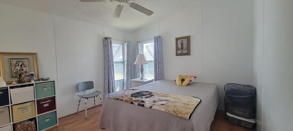 2 Bed 2 Bath 1990 Fle - single wide - in Orlando, FL - photo 8 of 12