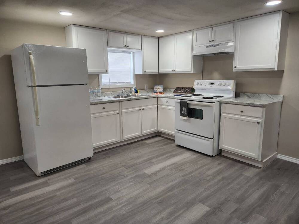 Village Park MHP, LLC - single wide - in Austin, TX - photo 2 of 10