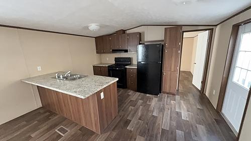TX, SAN ANTONIO - 2022 47TRS16763SH22S single section for sale. - single wide - in San Antonio, TX - photo 2 of 9