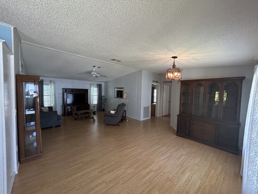 3 Bed 2 Bath 1994 Home - double wide - in Merritt Island, FL - photo 4 of 12