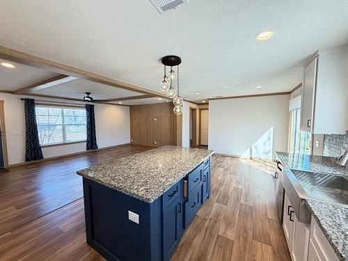 TX, PASADENA - 2022 LIZZIE multi section for sale. - double wide - in Pasadena, TX - photo 7 of 9