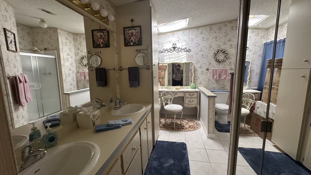 2 Bed 2 Bath 1988 Other - double wide - in Merritt Island, FL - photo 9 of 12