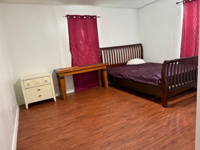 3 Bed 2 Bath 1984 Fleetwood - double wide - in Austin, TX - photo 4 of 12