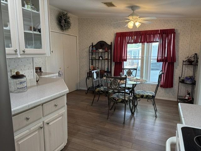 2 Bed 2 Bath 2005 Homes Of Merit - double wide - in Davenport, FL - photo 5 of 12