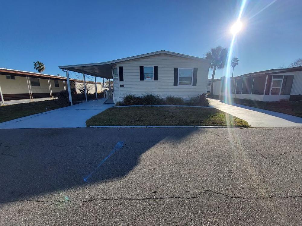 2 Bed 2 Bath 1992 Palm - single wide - in Orlando, FL - photo 3 of 12