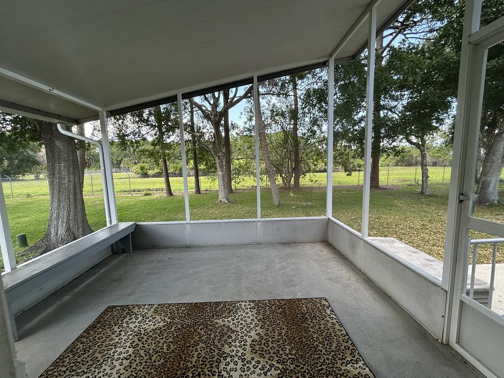 2 Bed 1.5 Bath 1994 Nobility - single wide - in Merritt Island, FL - photo 9 of 12