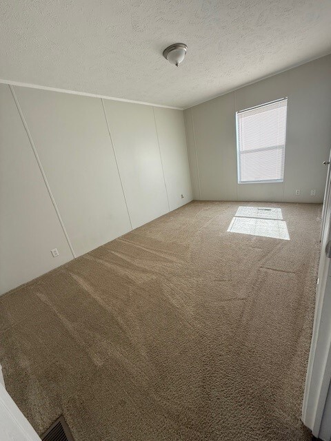 4 Bed 2 Bath 2011 Cmh - double wide - in Austin, TX - photo 9 of 10