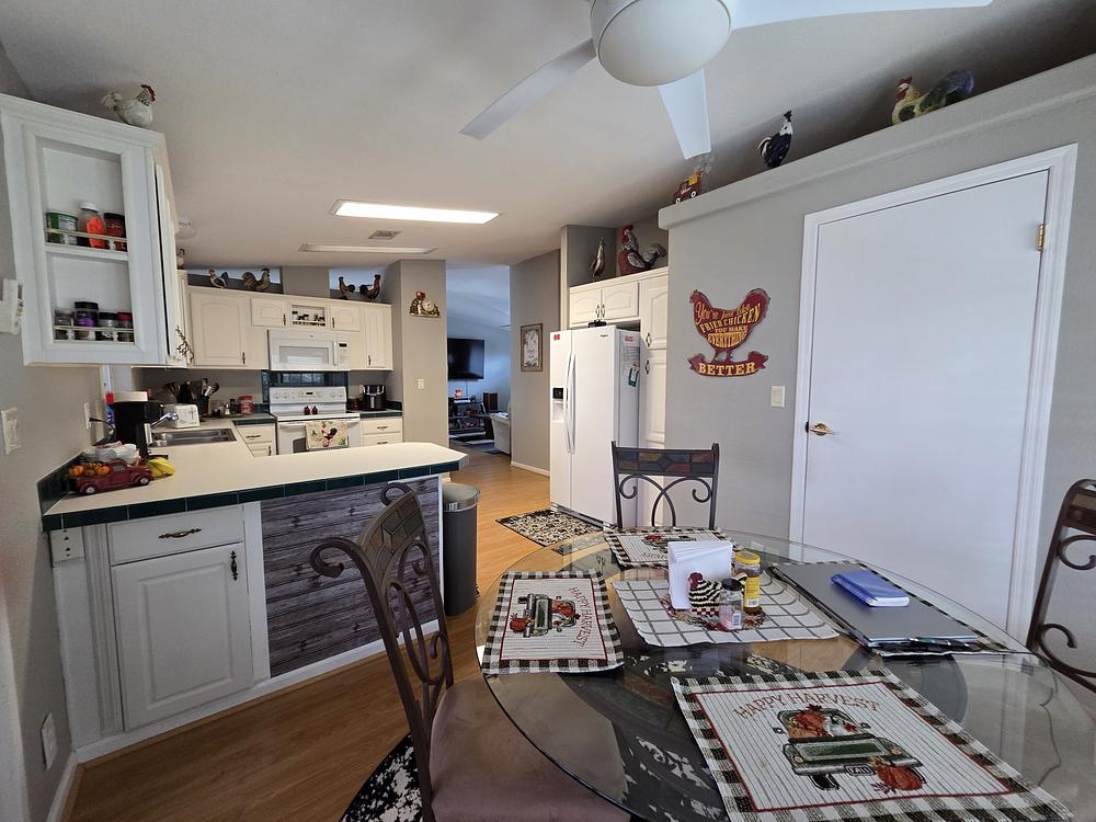 2 Bed 2 Bath 1999 Skyline - double wide - in Auburndale, FL - photo 8 of 12