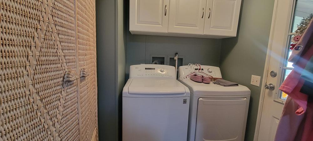 3 Bed 2 Bath 1993 Mobile Home - double wide - in Orlando, FL - photo 8 of 12