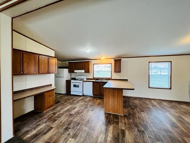 3 Bed 2 Bath 1996 Four Seasons - double wide - in Jackson, MI - photo 10 of 12