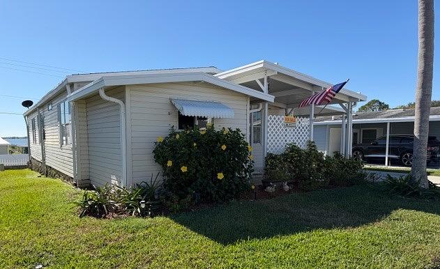 2 Bed 2 Bath 1994 Palm Harbor — 1 / 12