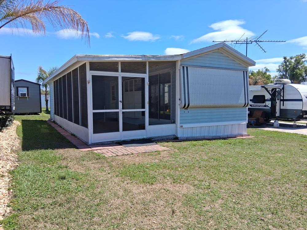 1 Bed 1 Bath 1998 Sunl — 1 / 10