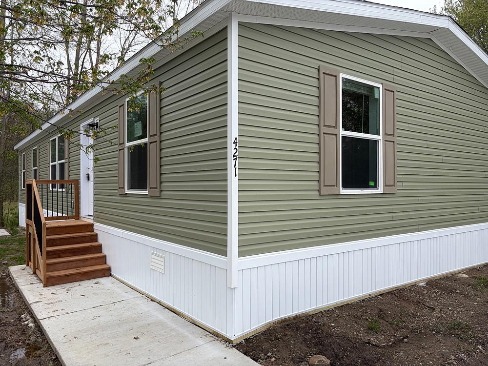 4 Bed 2 Bath 2017 Clayton - double wide - in Jackson, MI - photo 12 of 12