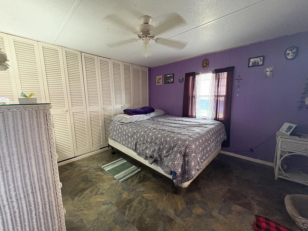 2 Bed 2 Bath 1979 Mobile Home - single wide - in North Fort Myers, FL - photo 6 of 12