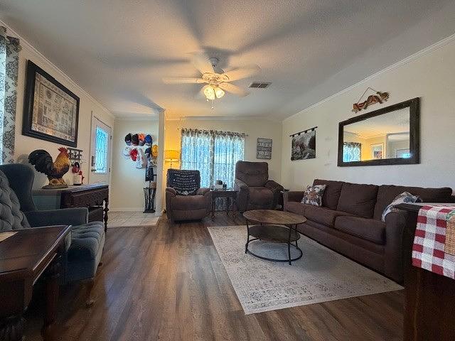 2 Bed 2 Bath 1994 Palm Harbor - double wide - in Auburndale, FL - photo 6 of 12