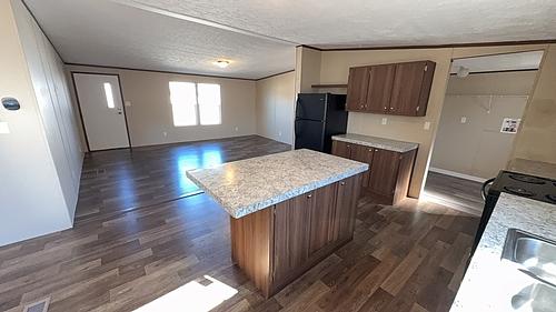 TX, SAN ANTONIO - 2021 MARVEL 97TruMH28564AH21 multi section for sale. - double wide - in San Antonio, TX - photo 9 of 9