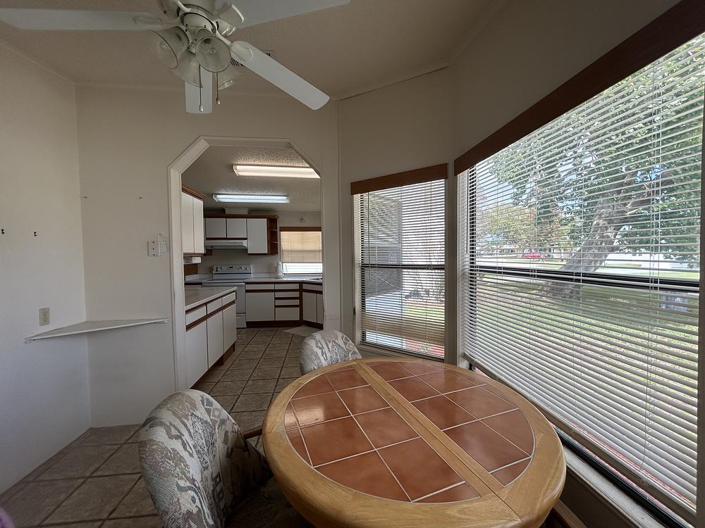 2 Bed 2 Bath 1988 Delo - double wide - in Merritt Island, FL - photo 6 of 12