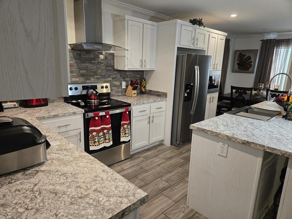 3 Bed 2 Bath 2024 Champion — 1 / 10