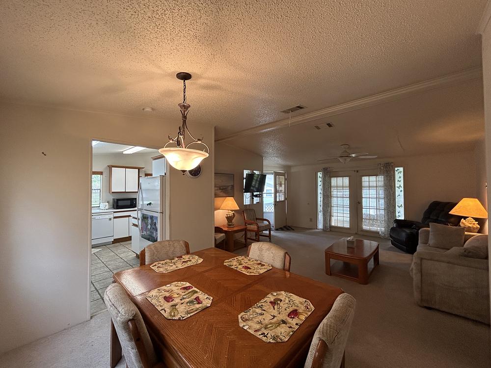 2 Bed 2 Bath 1988 Delo - double wide - in Merritt Island, FL - photo 2 of 12