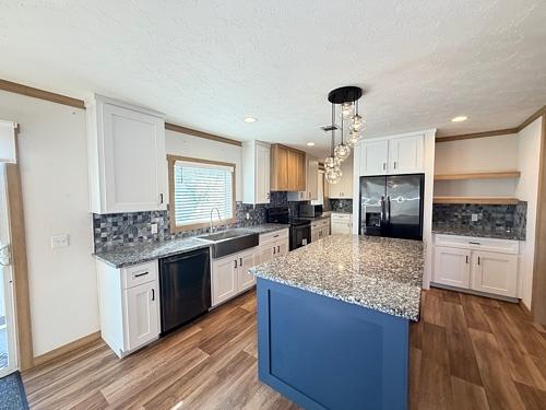 TX, PASADENA - 2022 LIZZIE multi section for sale. - double wide - in Pasadena, TX - photo 2 of 9