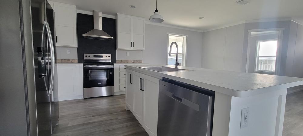 2 Bed 2 Bath 2025 Palm Harbor - double wide - in Orlando, FL - photo 8 of 12
