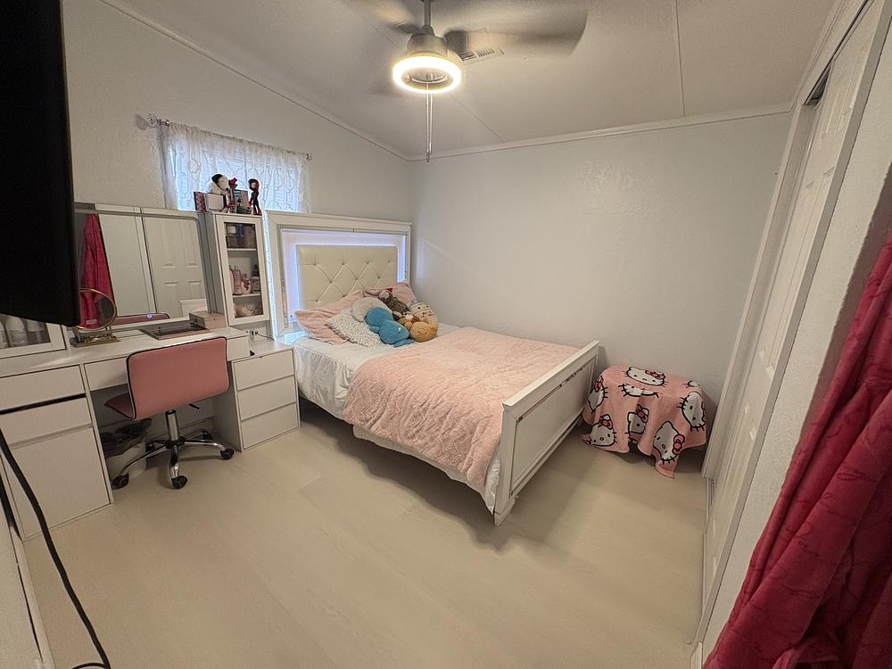 3 Bed 2 Bath 2000 Skyline - double wide - in Davenport, FL - photo 8 of 12