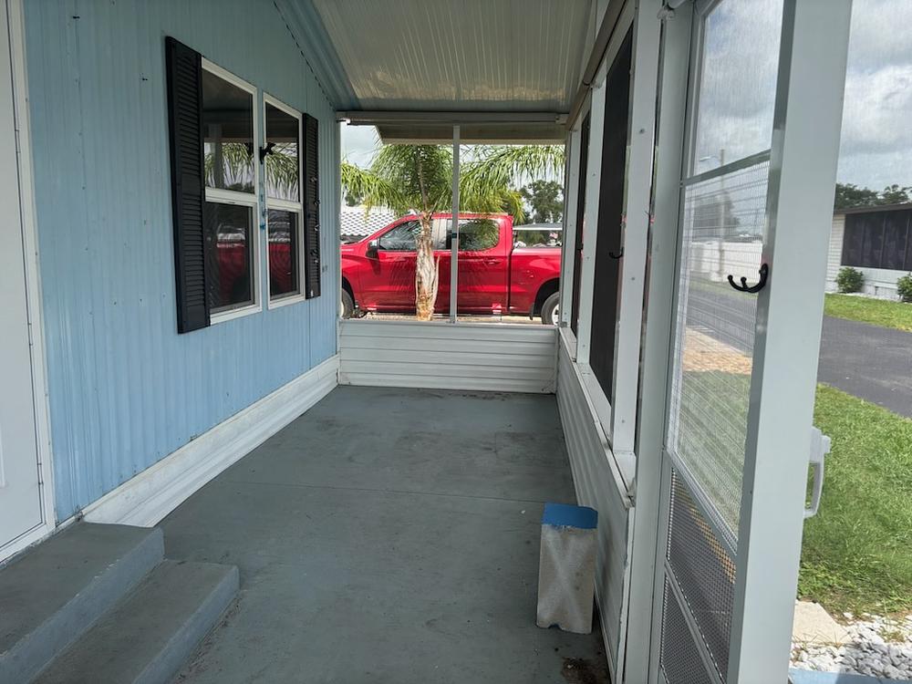 1 Bed 1 Bath 1991 Mobile Home - single wide - in Dade City, FL - photo 2 of 10