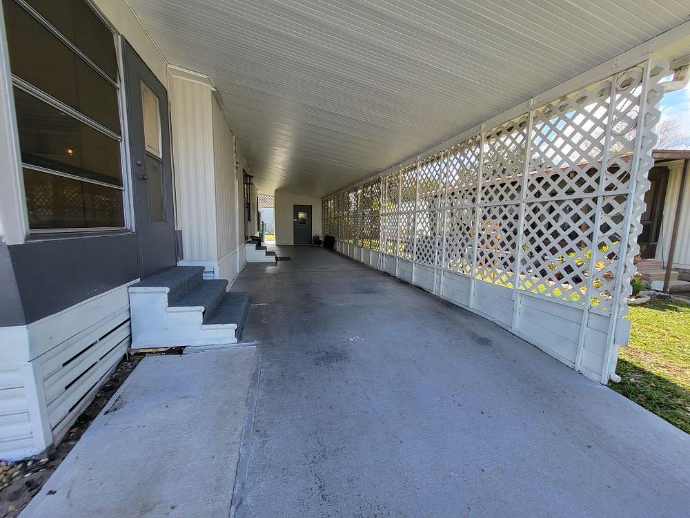 2 Bed 2 Bath 1980 Gulf - single wide - in Orlando, FL - photo 6 of 12