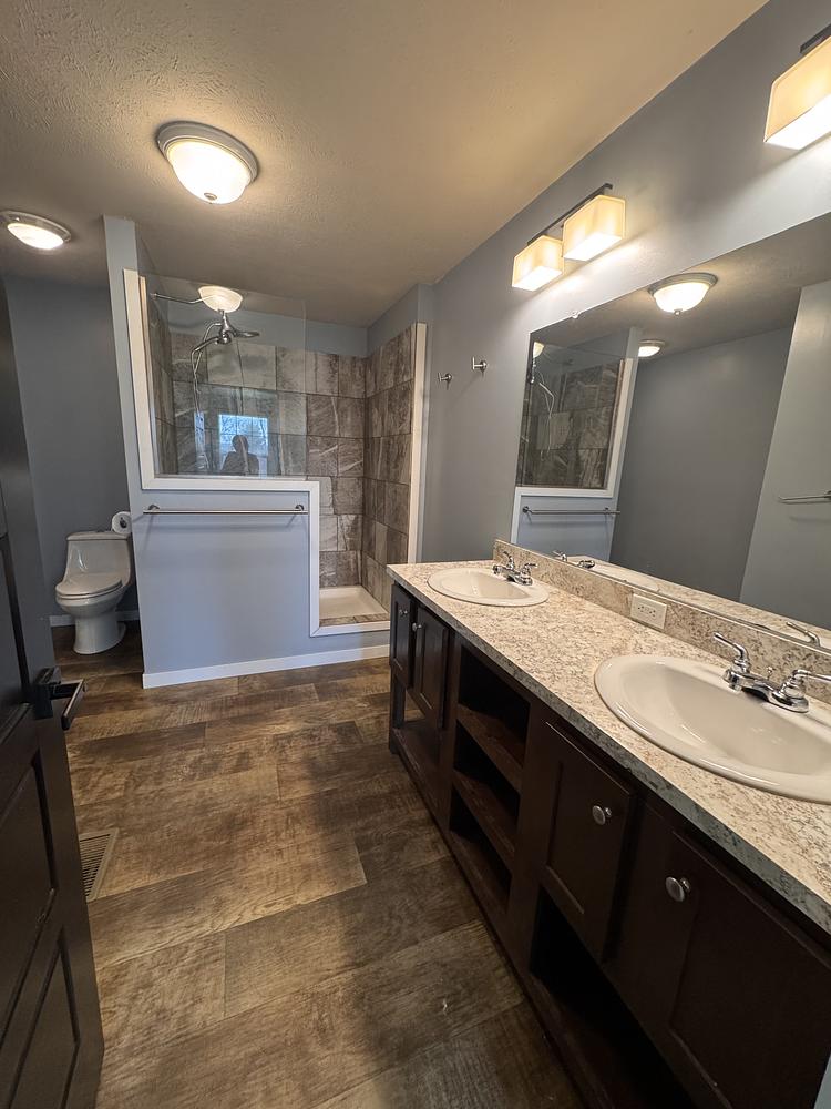 4 Bed 2 Bath 2017 Clayton - double wide - in Jackson, MI - photo 5 of 12