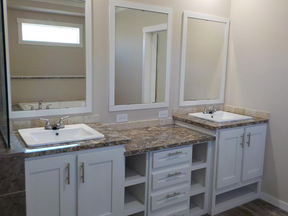 4 Bed 2 Bath 2020 Clayton - triple wide - in San Antonio, TX - photo 6 of 12