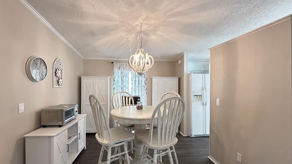 2 Bed 2 Bath 1994 Chan - single wide - in Lady Lake, FL - photo 2 of 12