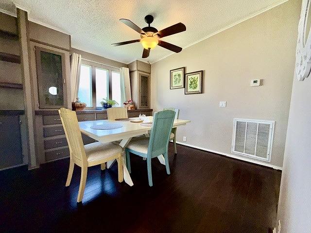 2 Bed 2 Bath 1990 Fuqu - double wide - in Auburndale, FL - photo 5 of 12