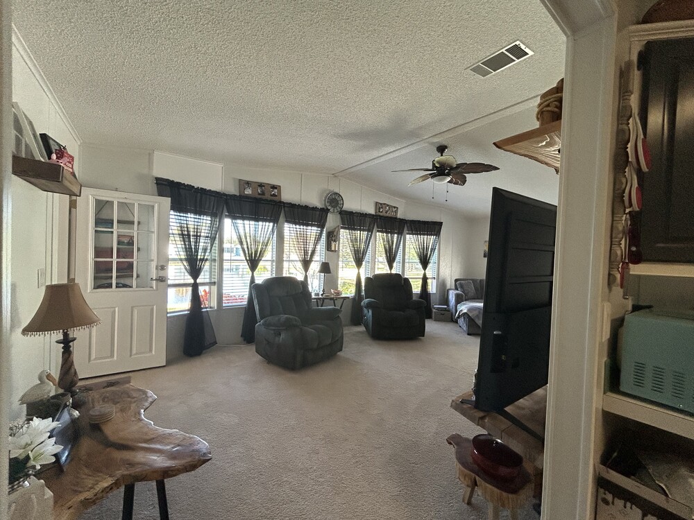 2 Bed 2 Bath 1996 Other - double wide - in Merritt Island, FL - photo 4 of 12